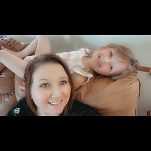 Meet your Posher, Ánna leigh